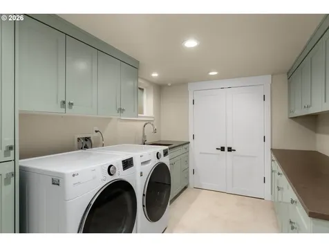 767 10th Street Lake Oswego OR 97034