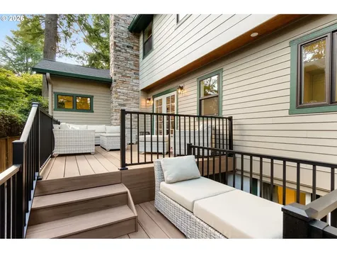 767 10th Street Lake Oswego OR 97034