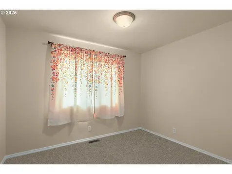 5045 SE 70th Avenue Portland OR 97206