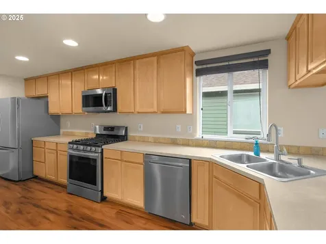 5045 SE 70th Avenue Portland OR 97206