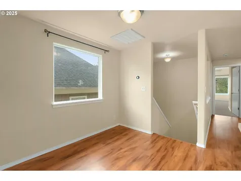 5045 SE 70th Avenue Portland OR 97206
