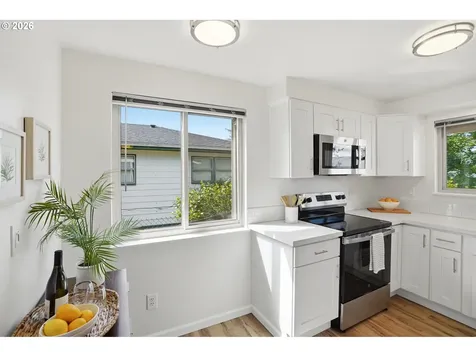 17867 NE Wasco Street Portland OR 97230
