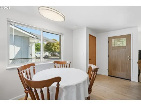 17867 NE Wasco Street Portland OR 97230