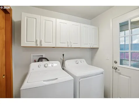 17867 NE Wasco Street Portland OR 97230