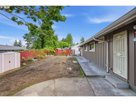 17867 NE Wasco Street Portland OR 97230