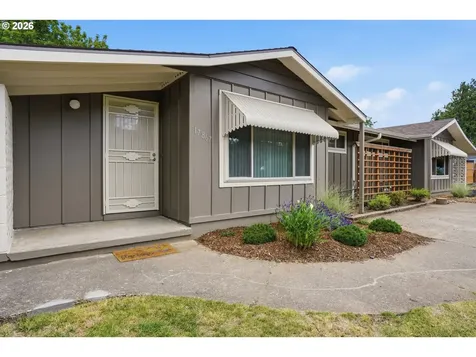 17867 NE Wasco Street Portland OR 97230
