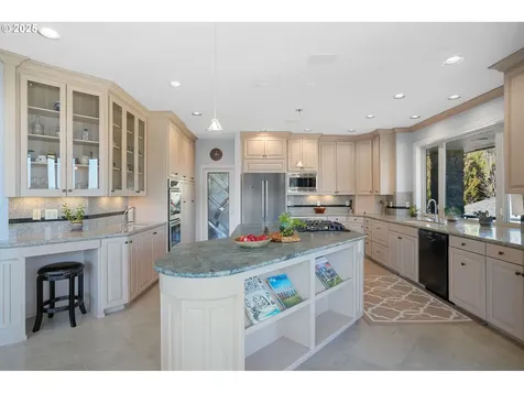 50 SE Avondale Court Gresham OR 97080