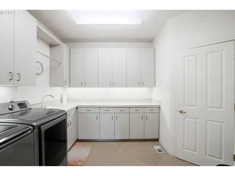 50 SE Avondale Court Gresham OR 97080