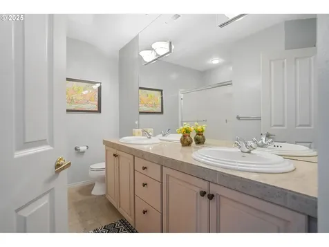 50 SE Avondale Court Gresham OR 97080