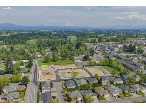 5887 SE Powell Valley Gresham OR 97080