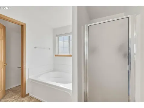 1061 40th Street Washougal WA 98671