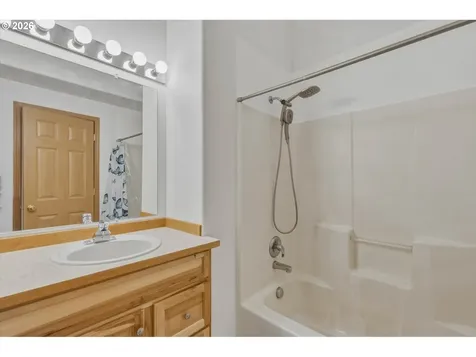 1061 40th Street Washougal WA 98671