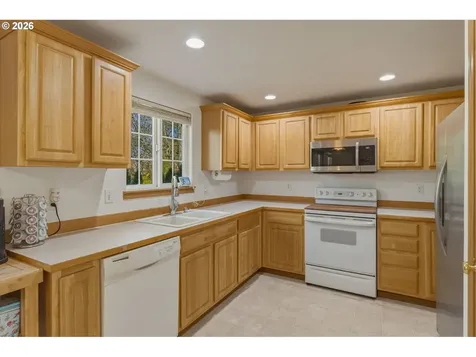 1061 40th Street Washougal WA 98671
