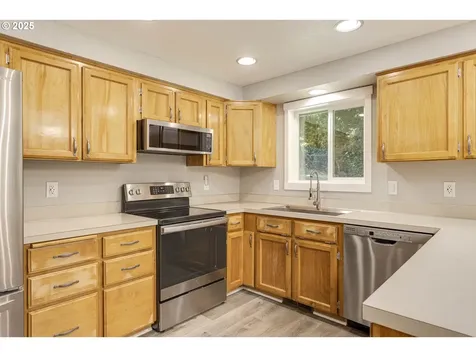 3945 Bambi Avenue NE Salem OR 97301