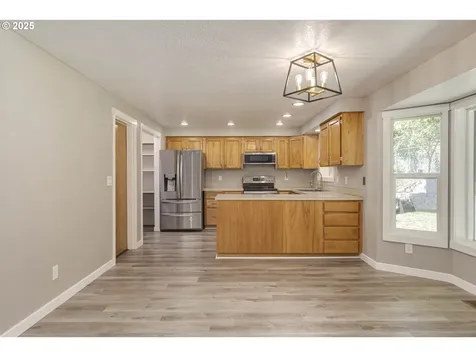 3945 Bambi Avenue NE Salem OR 97301