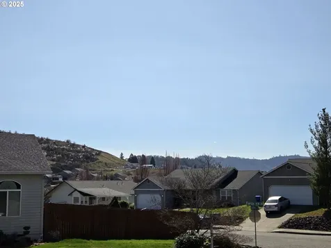 283 Umpqua View Drive Roseburg OR 97471