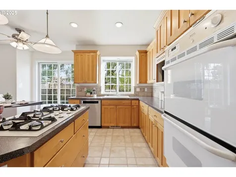 1219 SE Marla Place Hillsboro OR 97123