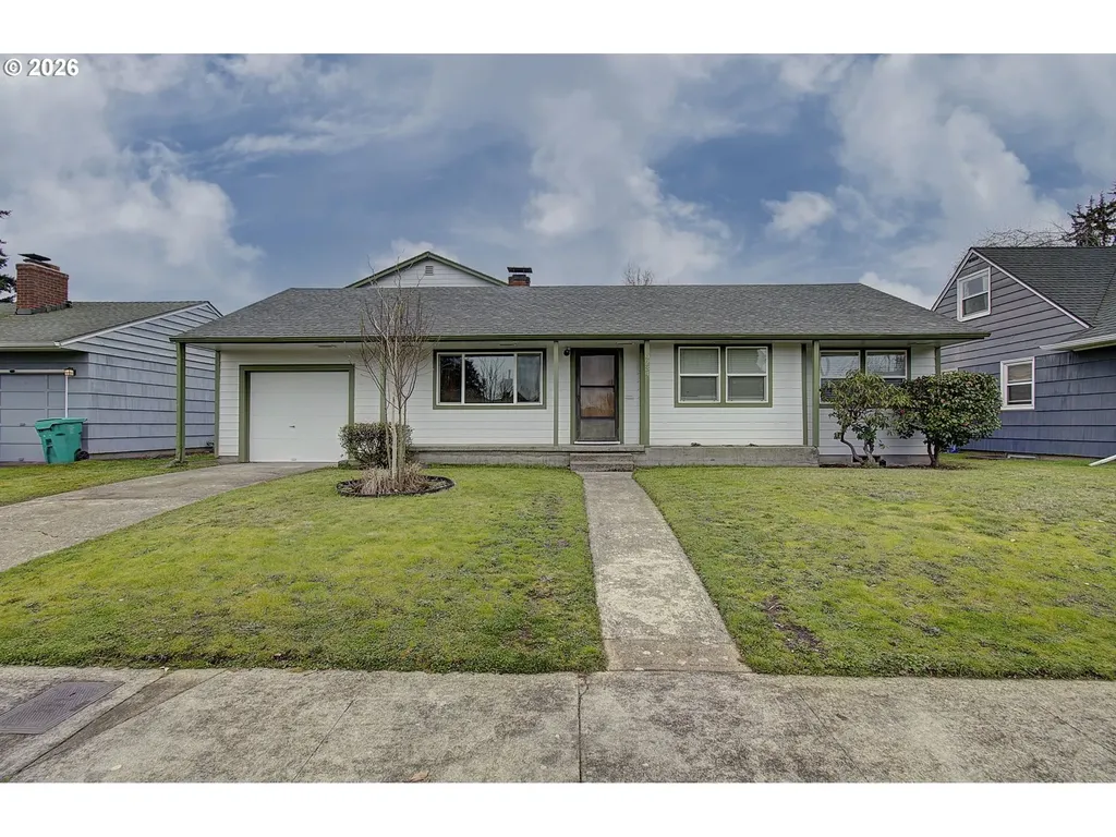 9234 SE Salmon Street Portland OR 97216