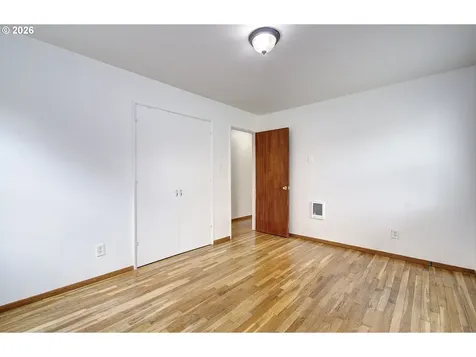 9234 SE Salmon Street Portland OR 97216