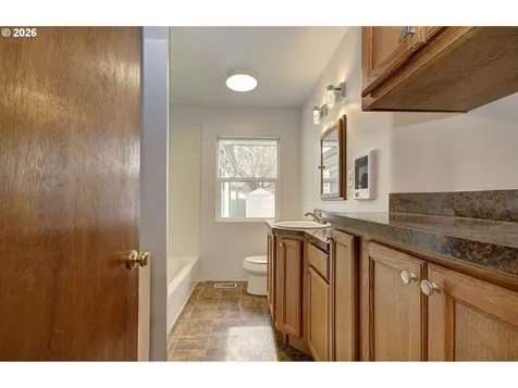 9234 SE Salmon Street Portland OR 97216