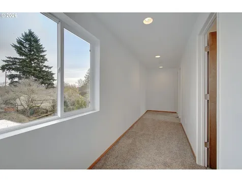 9234 SE Salmon Street Portland OR 97216