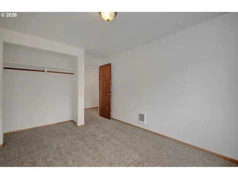 9234 SE Salmon Street Portland OR 97216