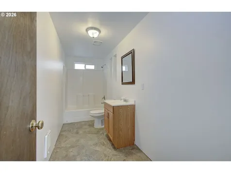 9234 SE Salmon Street Portland OR 97216