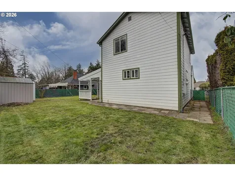 9234 SE Salmon Street Portland OR 97216