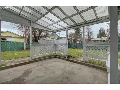9234 SE Salmon Street Portland OR 97216