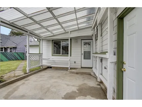 9234 SE Salmon Street Portland OR 97216