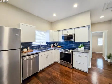 3422 SE 53rd Avenue Portland OR 97206