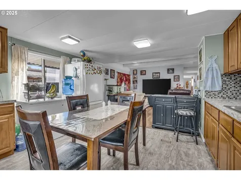 13531 Clairmont Way Oregon City OR 97045