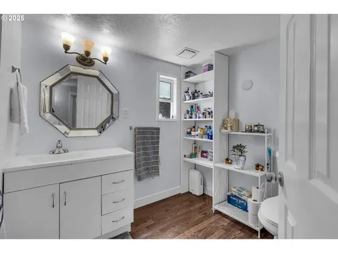 13531 Clairmont Way Oregon City OR 97045
