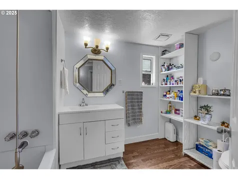 13531 Clairmont Way Oregon City OR 97045