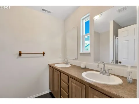 1455 NE Jessica Loop Hillsboro OR 97124