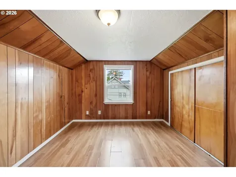 3206 SE 87th Avenue Portland OR 97266