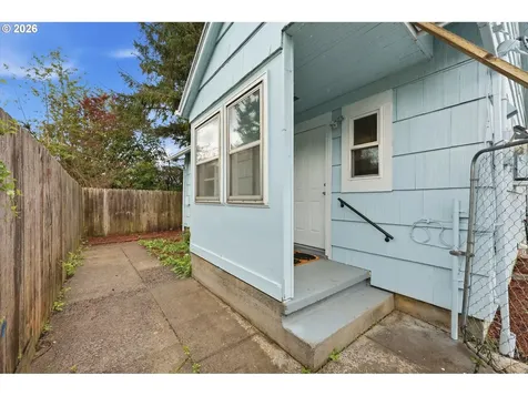 3206 SE 87th Avenue Portland OR 97266