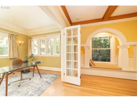 1621 NE Knott Street Portland OR 97212