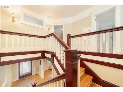 1621 NE Knott Street Portland OR 97212