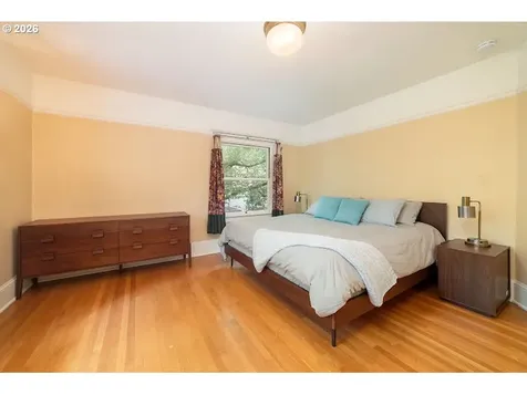 1621 NE Knott Street Portland OR 97212