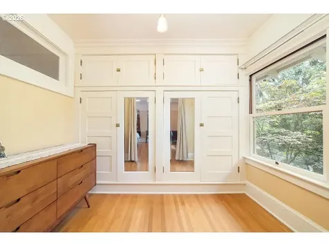 1621 NE Knott Street Portland OR 97212