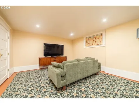 1621 NE Knott Street Portland OR 97212