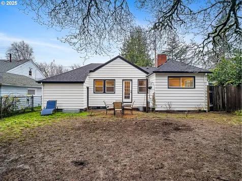2016 NE Dekum Street Portland OR 97211