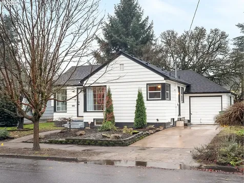 2016 NE Dekum Street Portland OR 97211