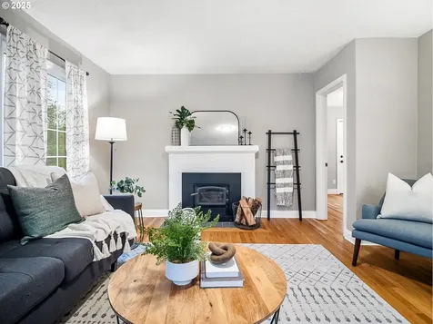 2016 NE Dekum Street Portland OR 97211