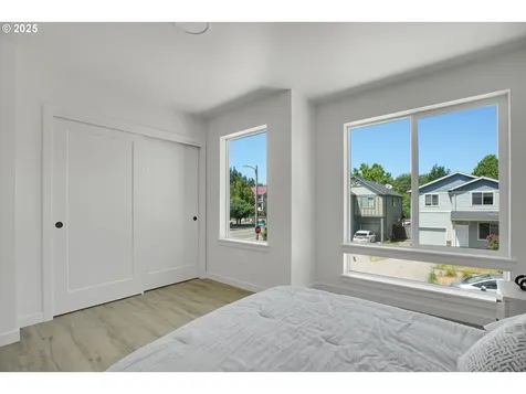14840 NE Couch Street Portland OR 97230