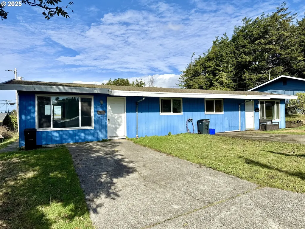 1060 Pacific Avenue Coos Bay OR 97420