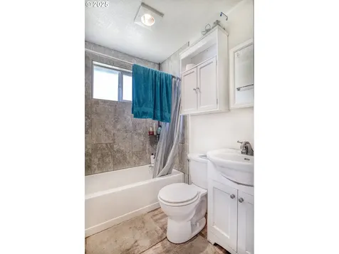 1060 Pacific Avenue Coos Bay OR 97420