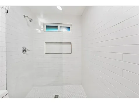 4222 SW Hume Street Portland OR 97219