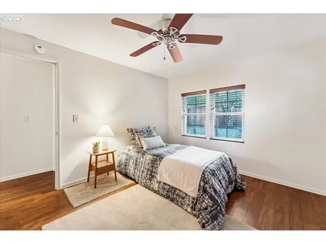 4222 SW Hume Street Portland OR 97219